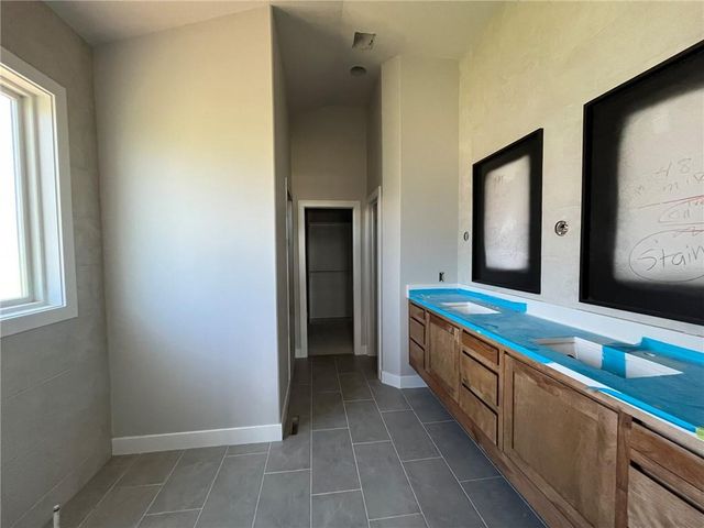 510 Bentwater Drive, Raymore, MO 64083