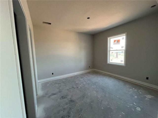 510 Bentwater Drive, Raymore, MO 64083