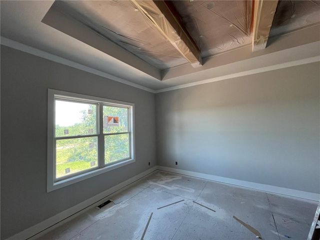 510 Bentwater Drive, Raymore, MO 64083