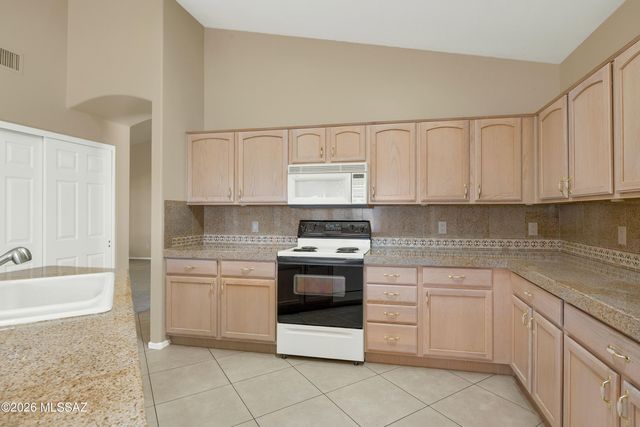 38322 S Skyline Drive, Tucson, AZ 85739