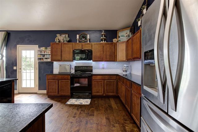 1076 County Street 2976, Blanchard, OK 73010