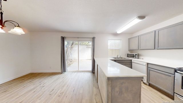 7041 Glen Mist, San Antonio, TX 78239