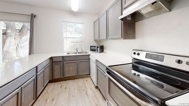 7041 Glen Mist, San Antonio, TX 78239