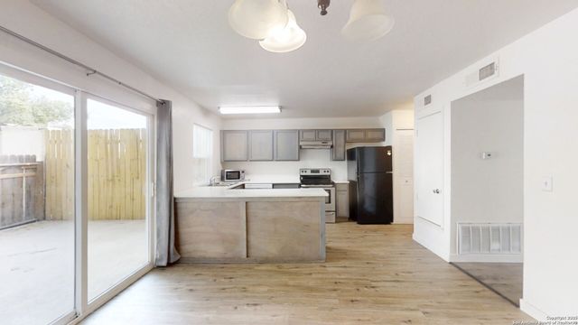 7041 Glen Mist, San Antonio, TX 78239