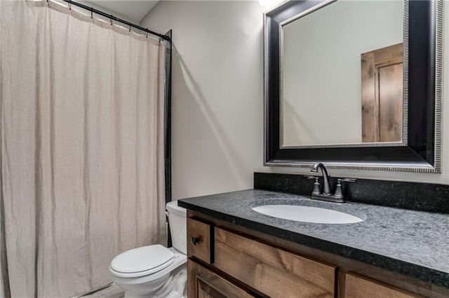 14290 Cattle Ranch Drive, Smithville, MO 64089