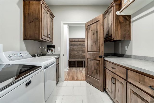 14290 Cattle Ranch Drive, Smithville, MO 64089