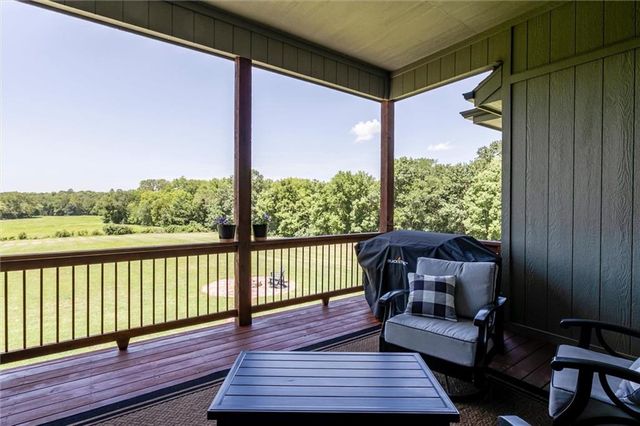 14290 Cattle Ranch Drive, Smithville, MO 64089