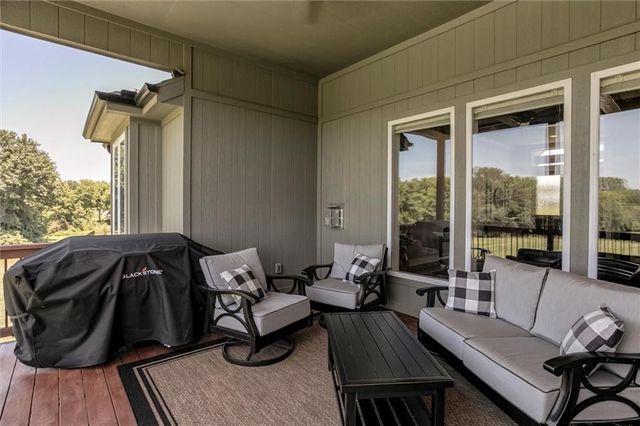 14290 Cattle Ranch Drive, Smithville, MO 64089