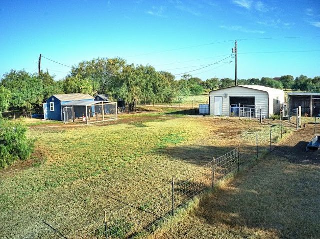 7186 County Road 2703, Sinton, TX 78387