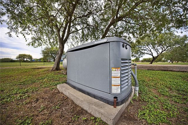 7186 County Road 2703, Sinton, TX 78387