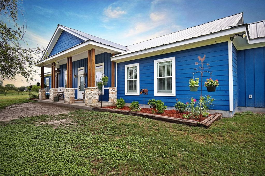 7186 County Road 2703, Sinton, TX 78387