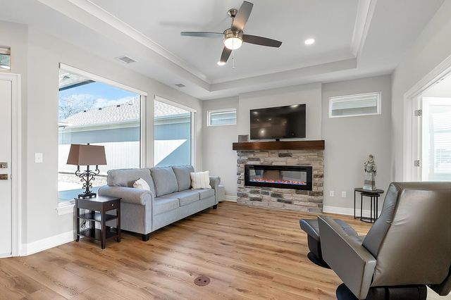 616 E Park Pl, Andover, KS 67002