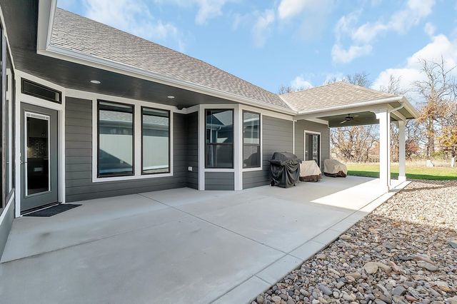 616 E Park Pl, Andover, KS 67002