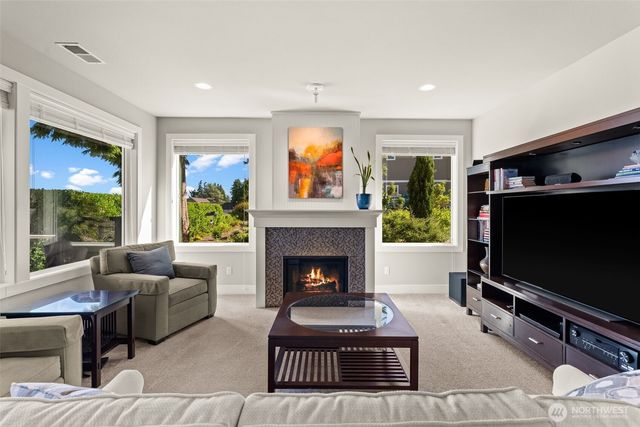 8064 E Commons Court, Port Orchard, WA 98366
