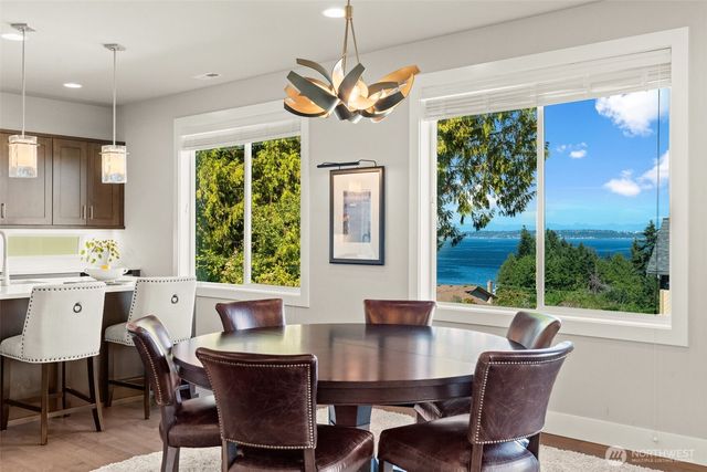 8064 E Commons Court, Port Orchard, WA 98366