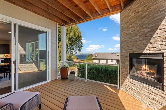 8064 E Commons Court, Port Orchard, WA 98366