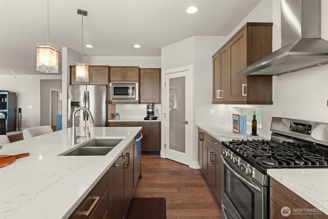 8064 E Commons Court, Port Orchard, WA 98366