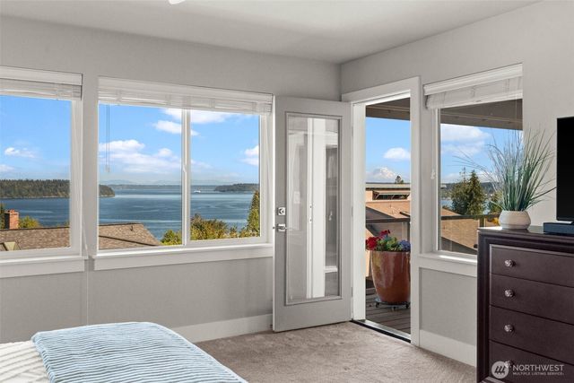 8064 E Commons Court, Port Orchard, WA 98366