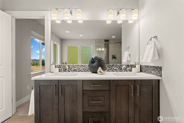 8064 E Commons Court, Port Orchard, WA 98366