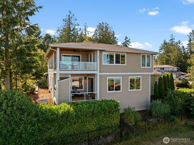 8064 E Commons Court, Port Orchard, WA 98366