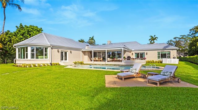 440 Kings Town DR, Naples, FL 34102