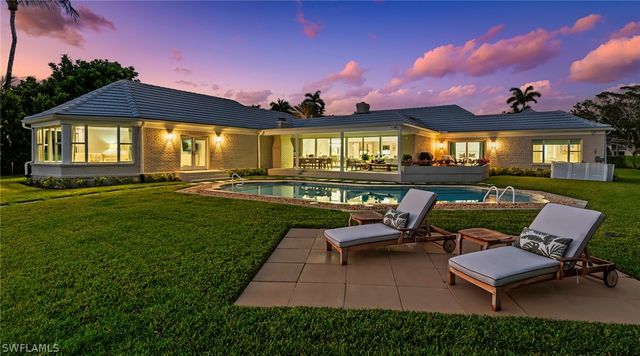 440 Kings Town DR, Naples, FL 34102