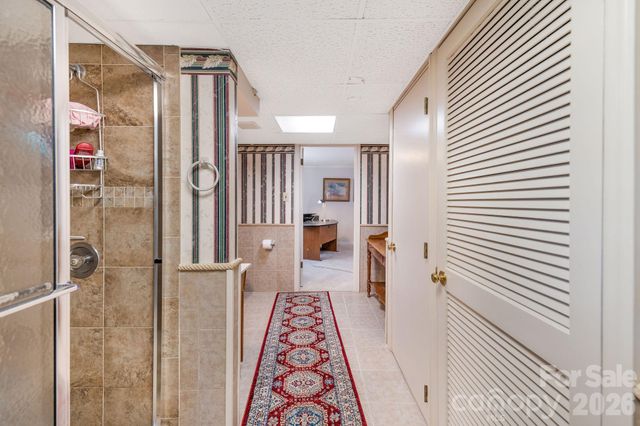 4 Dogwood Road, Asheville, NC 28804