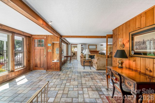 4 Dogwood Road, Asheville, NC 28804