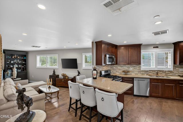 9325 La Shell Drive, Tujunga (los Angeles), CA 91042