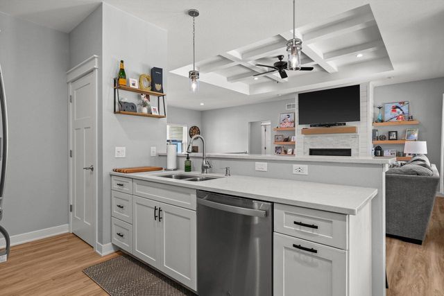 6600 Hillstone COURT, Waterford, WI 53185
