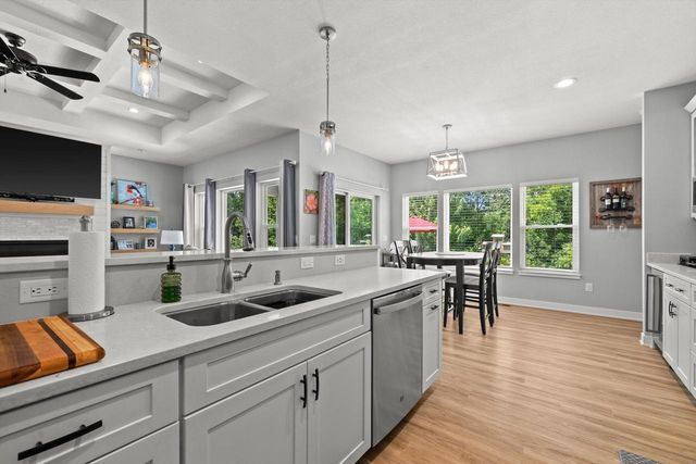 6600 Hillstone COURT, Waterford, WI 53185
