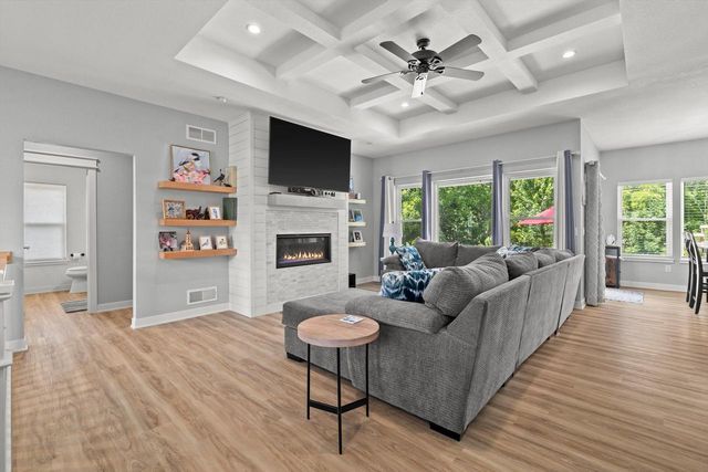 6600 Hillstone COURT, Waterford, WI 53185