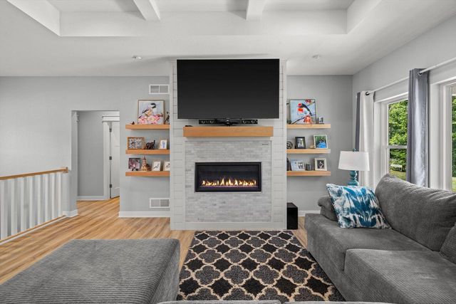 6600 Hillstone COURT, Waterford, WI 53185