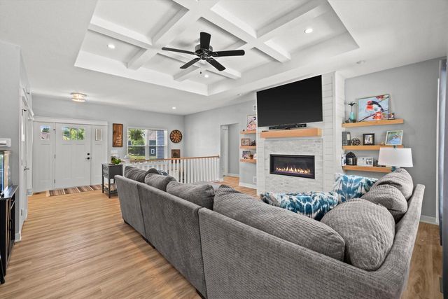 6600 Hillstone COURT, Waterford, WI 53185