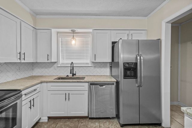 8606 Holiday Street, Sherwood, AR 72120