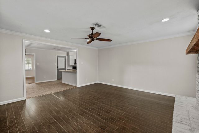 8606 Holiday Street, Sherwood, AR 72120