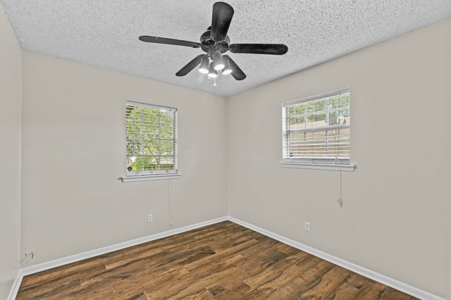 8606 Holiday Street, Sherwood, AR 72120