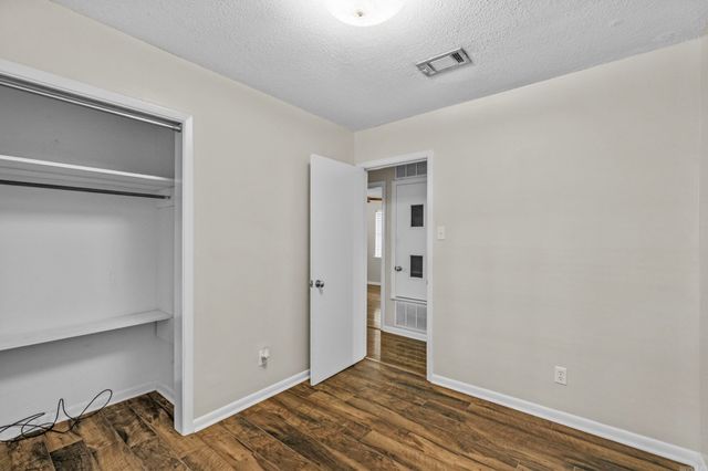 8606 Holiday Street, Sherwood, AR 72120