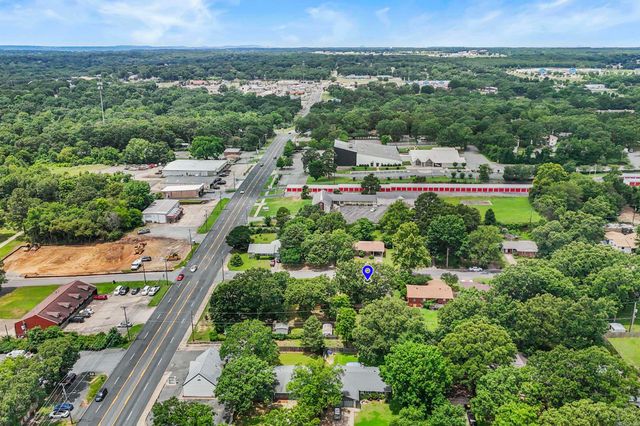 8606 Holiday Street, Sherwood, AR 72120