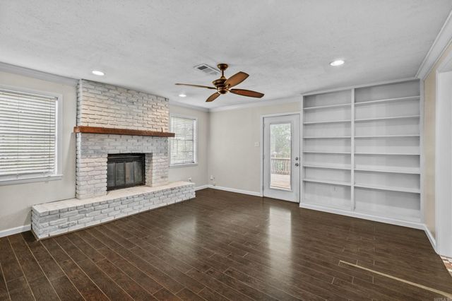 8606 Holiday Street, Sherwood, AR 72120