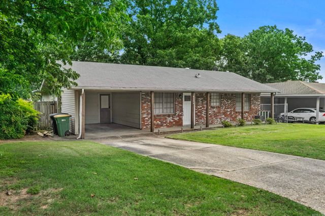8606 Holiday Street, Sherwood, AR 72120