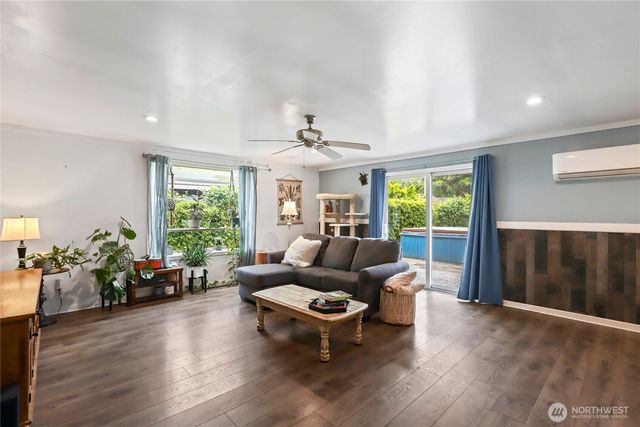 19164 Karl Place NE, Poulsbo, WA 98370