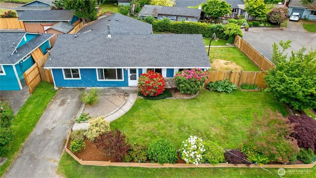 19164 Karl Place NE, Poulsbo, WA 98370