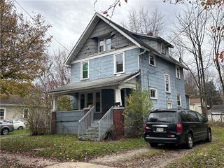 696 Inman Street, Akron, OH 44306