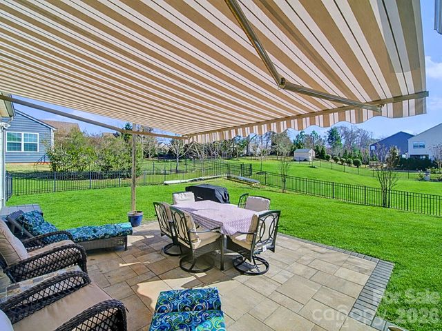 11121 Charmont Place, Huntersville, NC 28078