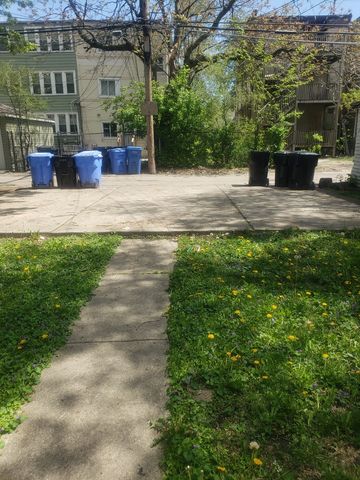 10523 S Corliss Avenue 1, Chicago, IL 60628