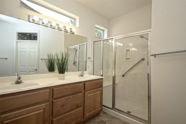 112 Bluebell DR, Georgetown, TX 78633