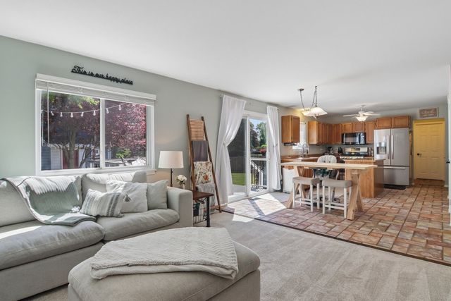 3880 Thornberry Way, Lake In The Hills, IL 60156