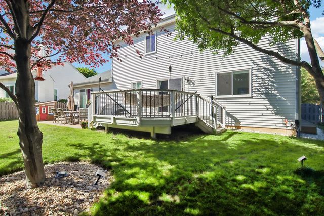3880 Thornberry Way, Lake In The Hills, IL 60156
