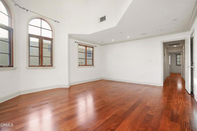 985 N Michillinda Avenue 207, Pasadena, CA 91107